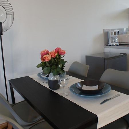 Appartements Cdg Жуаньи Экстерьер фото