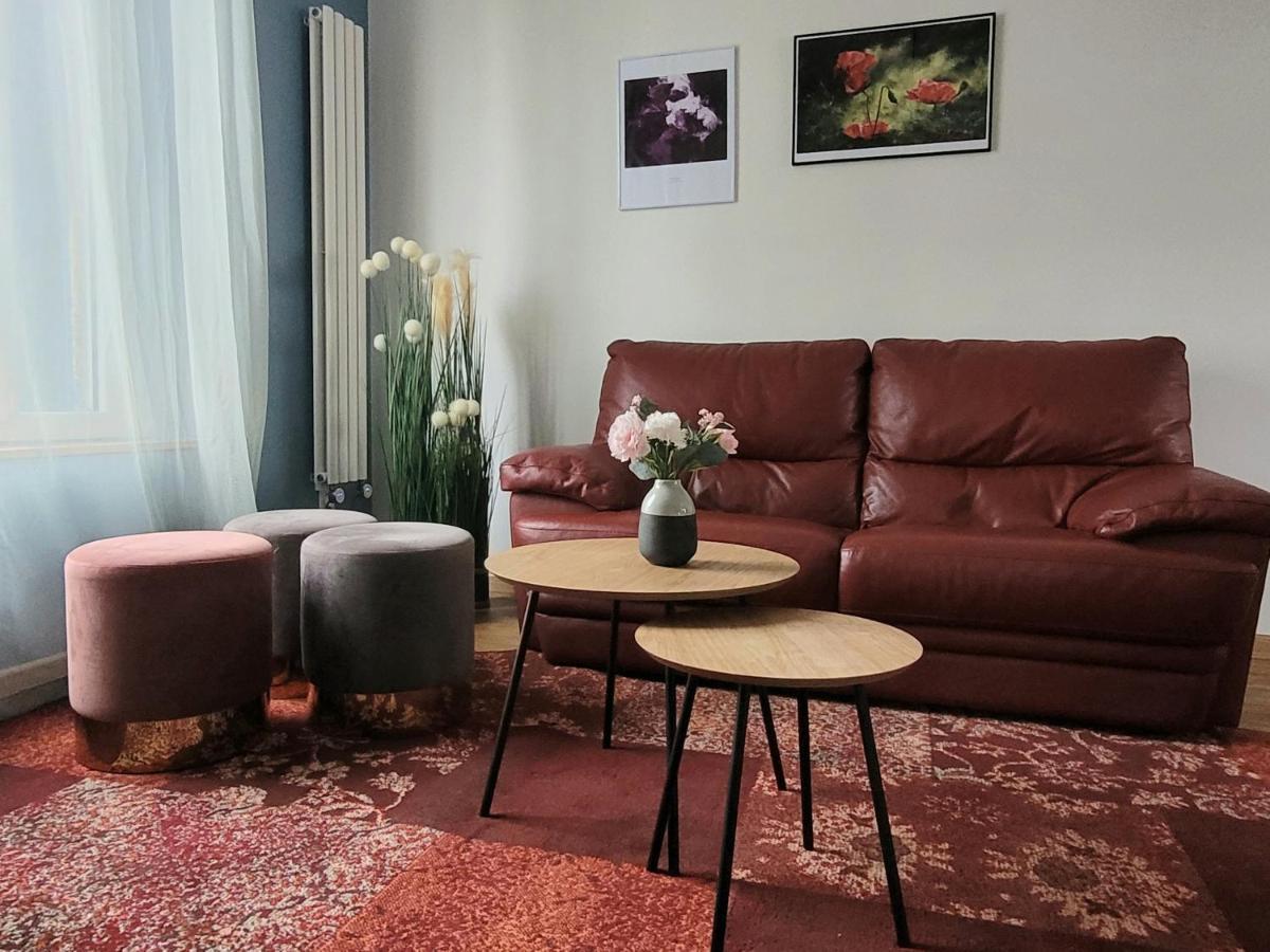 Appartements Cdg Жуаньи Экстерьер фото